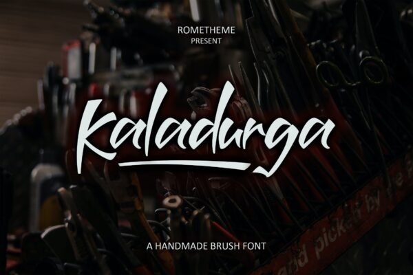 时尚复古品牌杂志徽标logo设计手写笔刷字体素材Kaladurga – Hand Drawn Brush Font GT