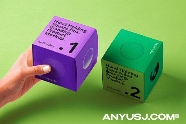 极简质感手持正方形包装盒纸盒场景PSD样机Hand Holding Psd Product Box Mockup-第4707期-