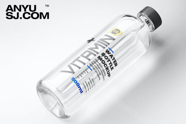 极简质感透明塑料水瓶矿泉水瓶包装设计展示PSD样机Water Bottle Mockup